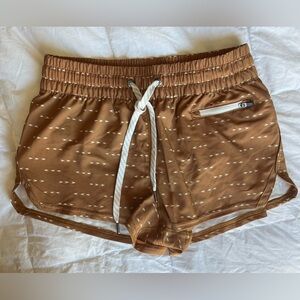 Vuori - women’s clementine shorts